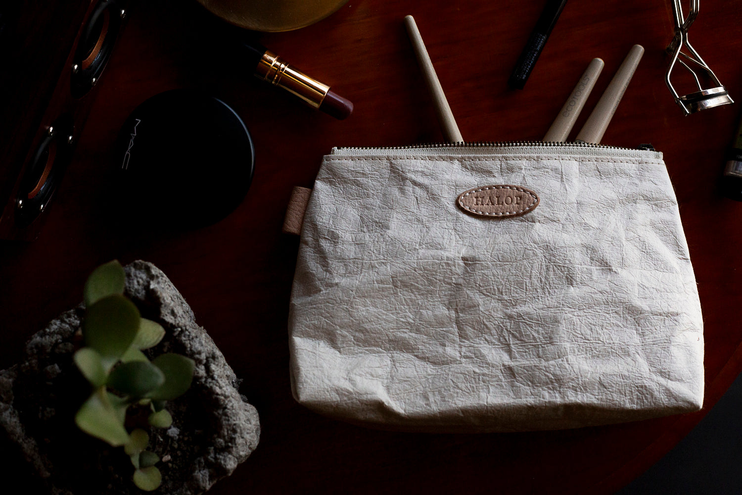gusset pouch