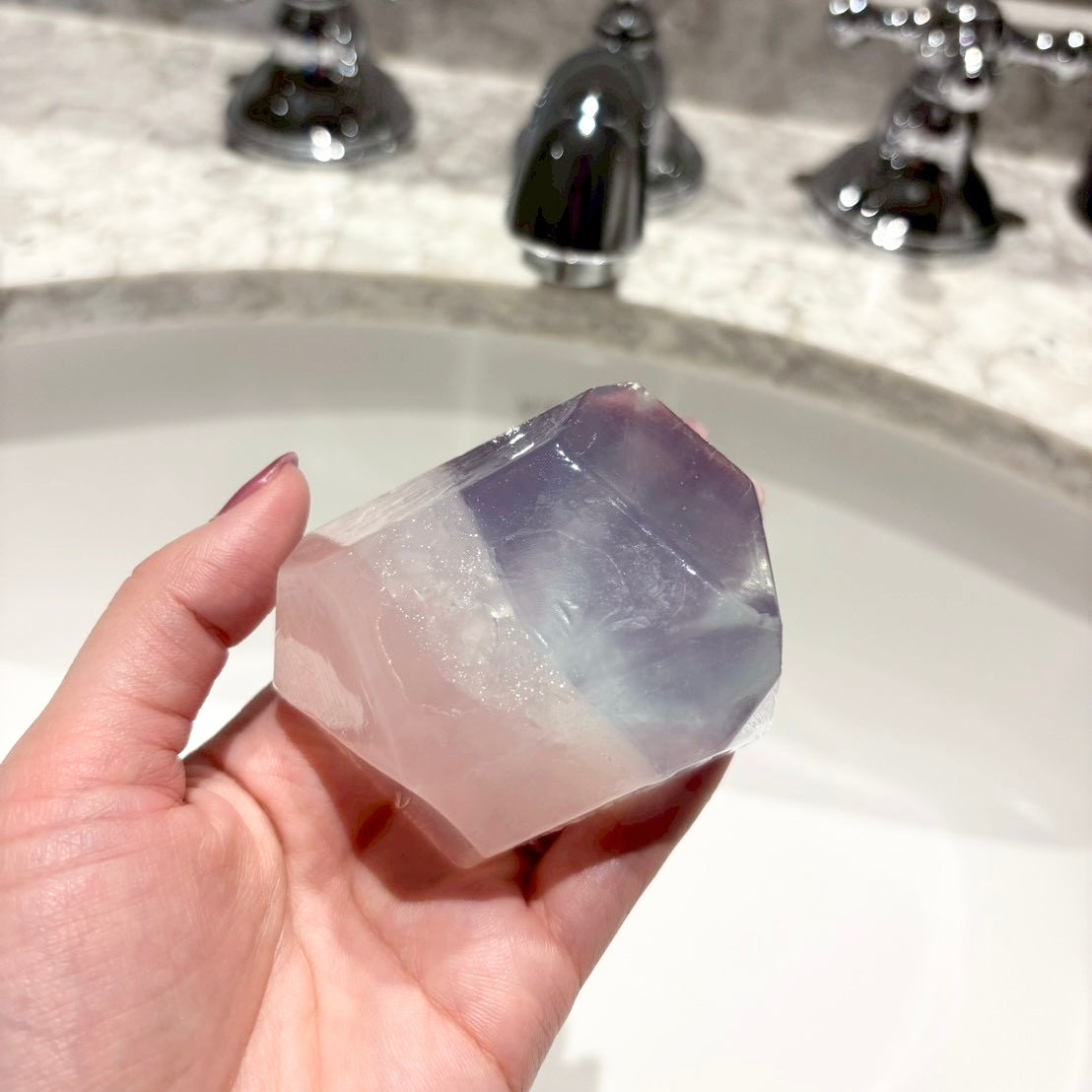 宝石石鹸