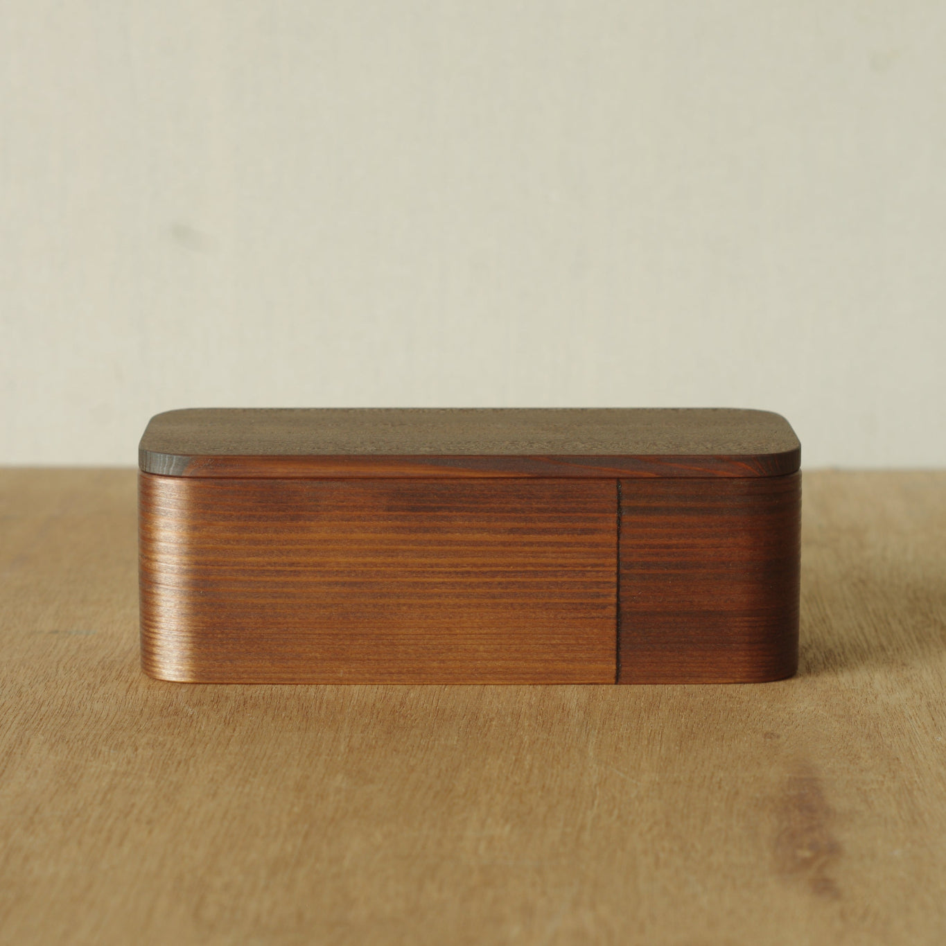 杉の木の弁当箱