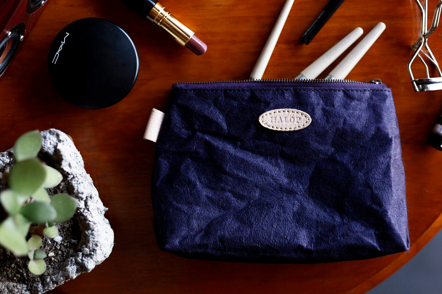 gusset pouch