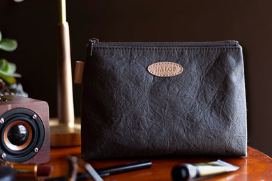 gusset pouch
